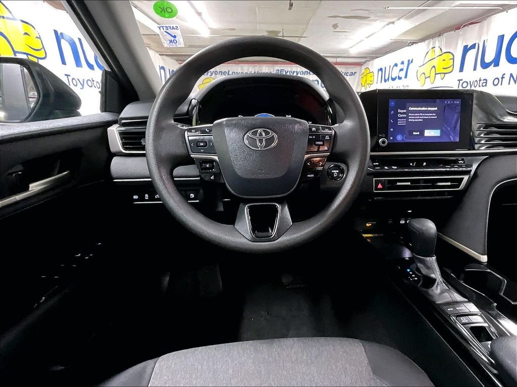 Used 2025  Toyota LE image 17