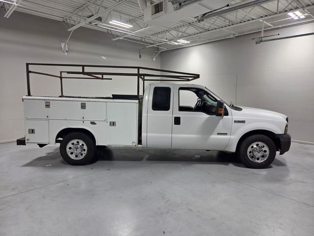 Used 2006 White Ford XL image 12