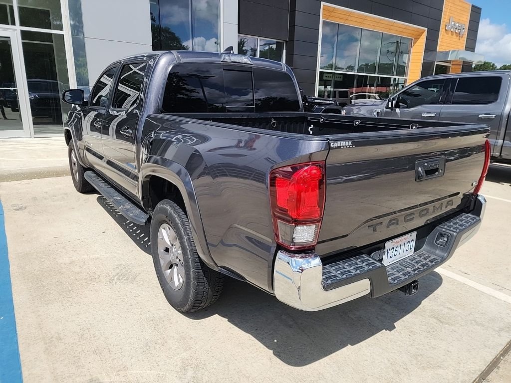 Used 2018 Gray Toyota SR5 image 4
