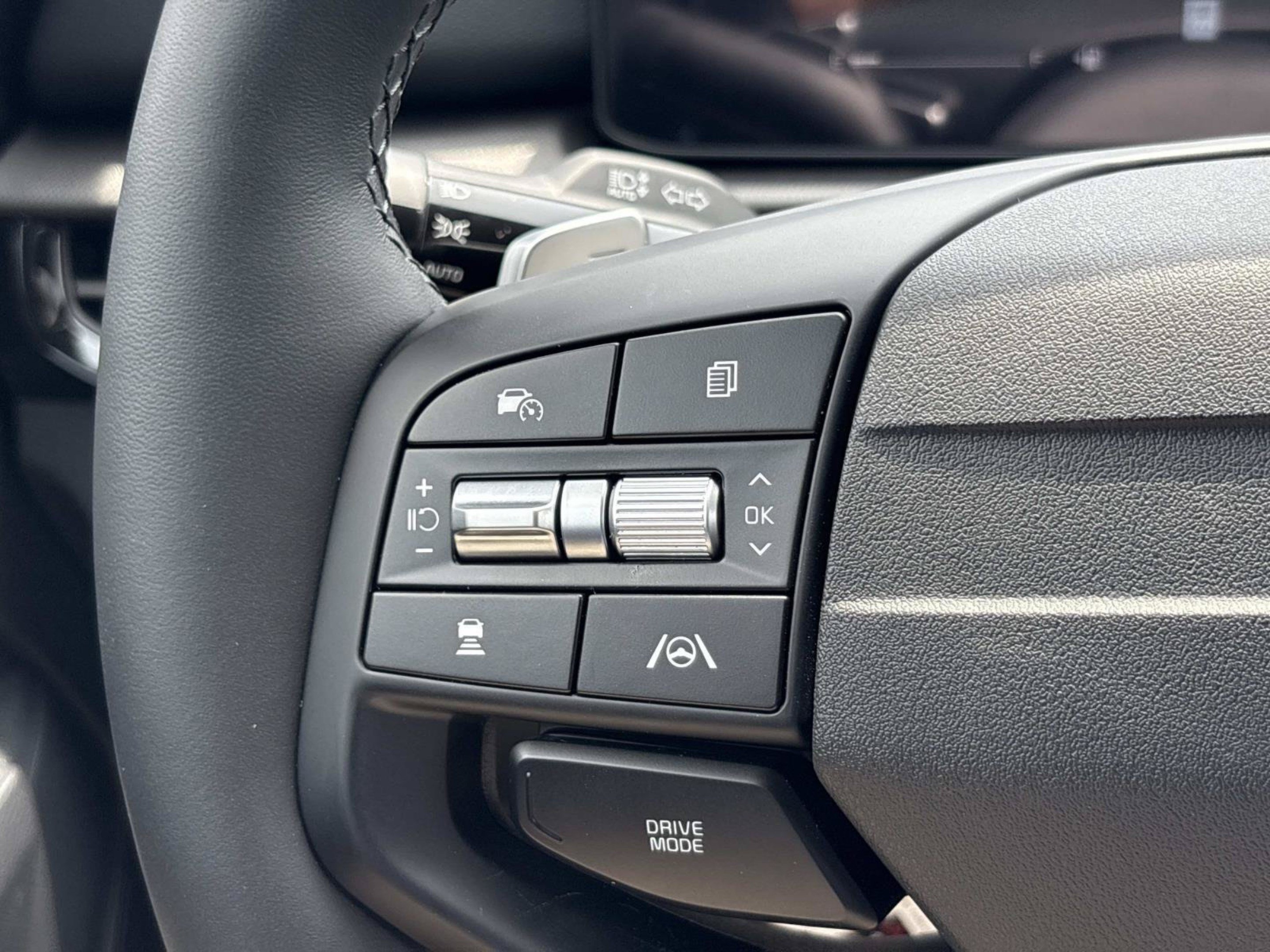 New 2027 Gravity Gray Kia LX image 23