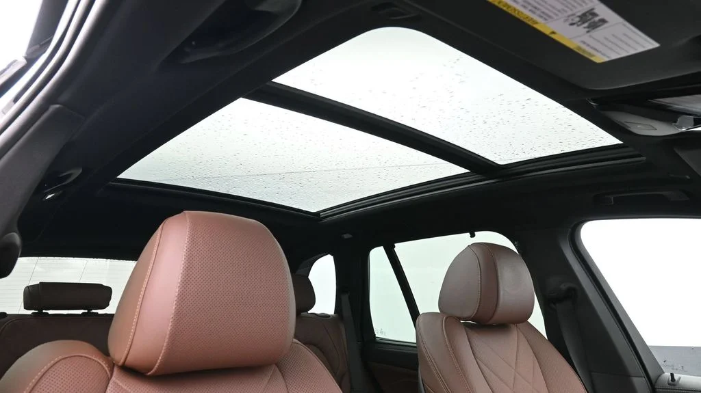 Used 2024 Black BMW xDrive40i image 24