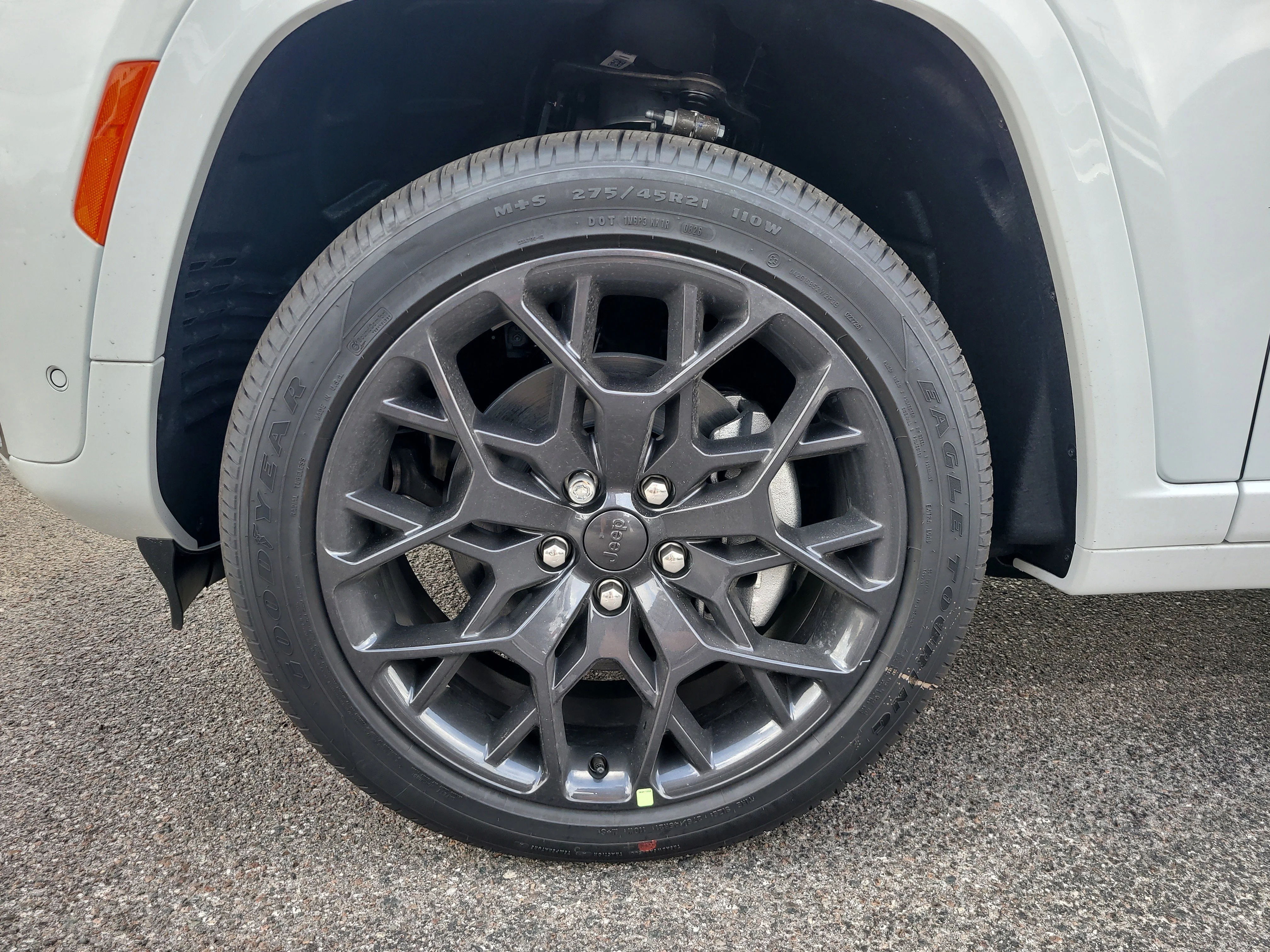 New 2026 Bright White Clearcoat Jeep Summit image 10