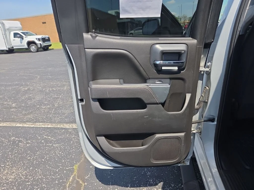 Used 2017 Silver Chevrolet LT image 26