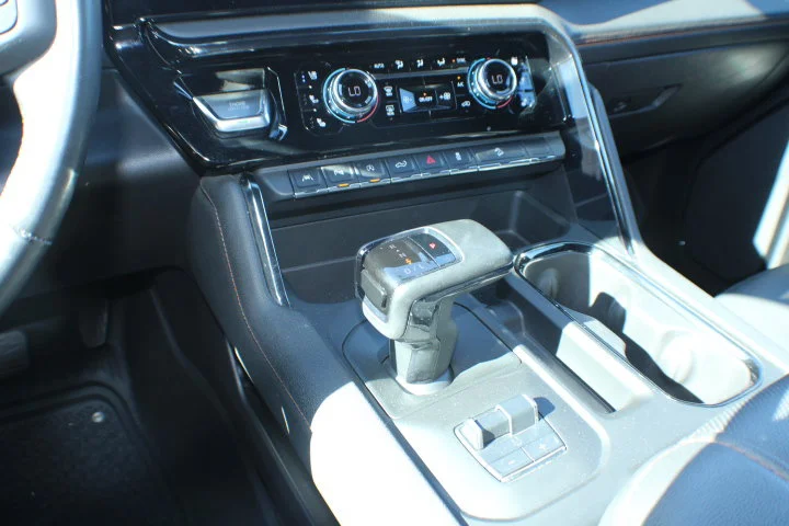Certified Used 2024 Summit White GMC AT4 image 13