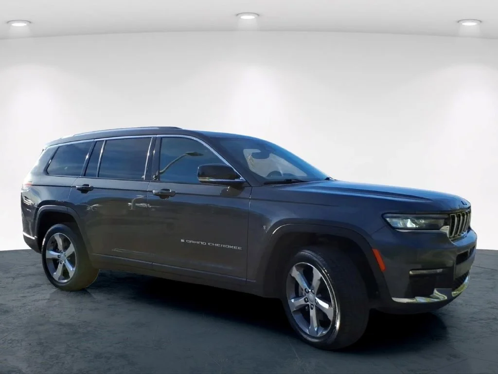 Used 2021 Gray Jeep Limited image 5