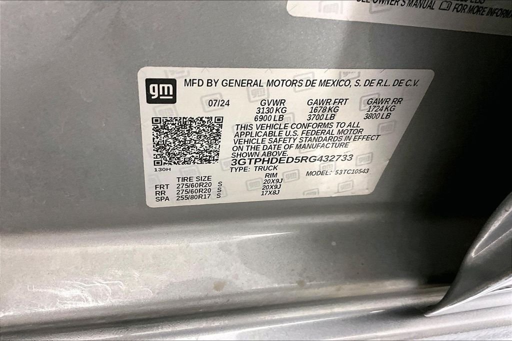 Used 2024 Gray GMC SLT image 5