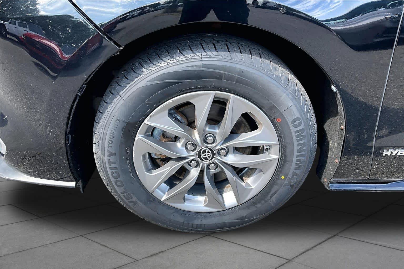 Used 2021 Midnight Black Metallic Toyota XLE image 11