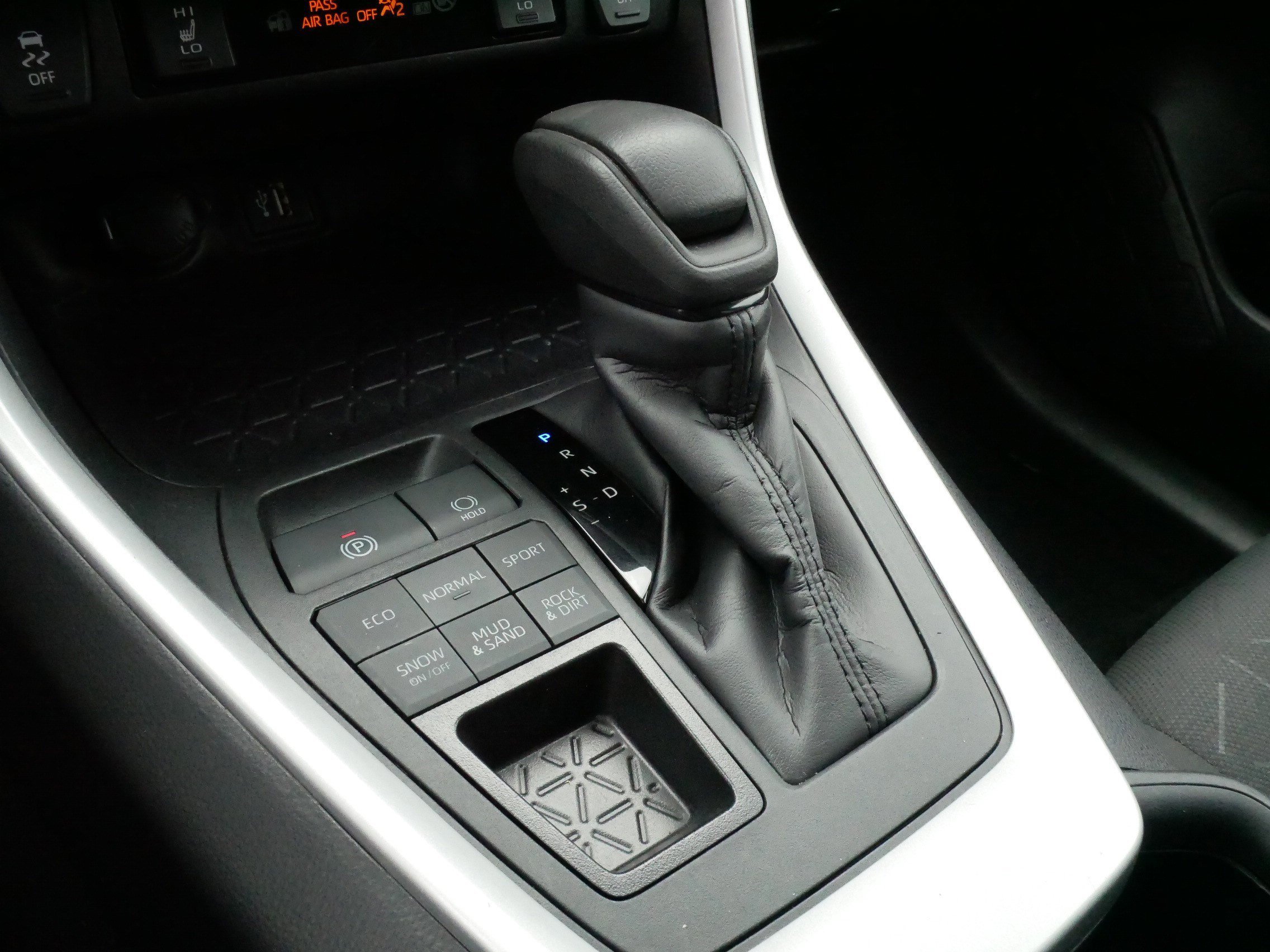 Used 2024 Ice Cap Toyota XLE image 24