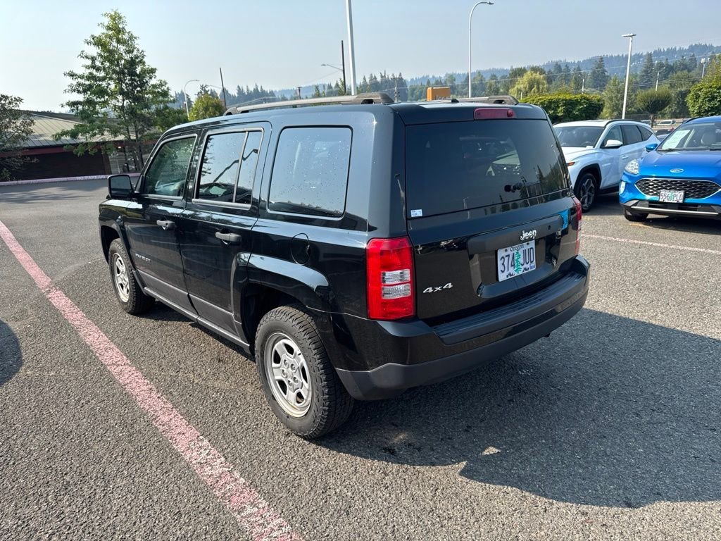 Used 2017 Black Clearcoat Jeep Sport image 4
