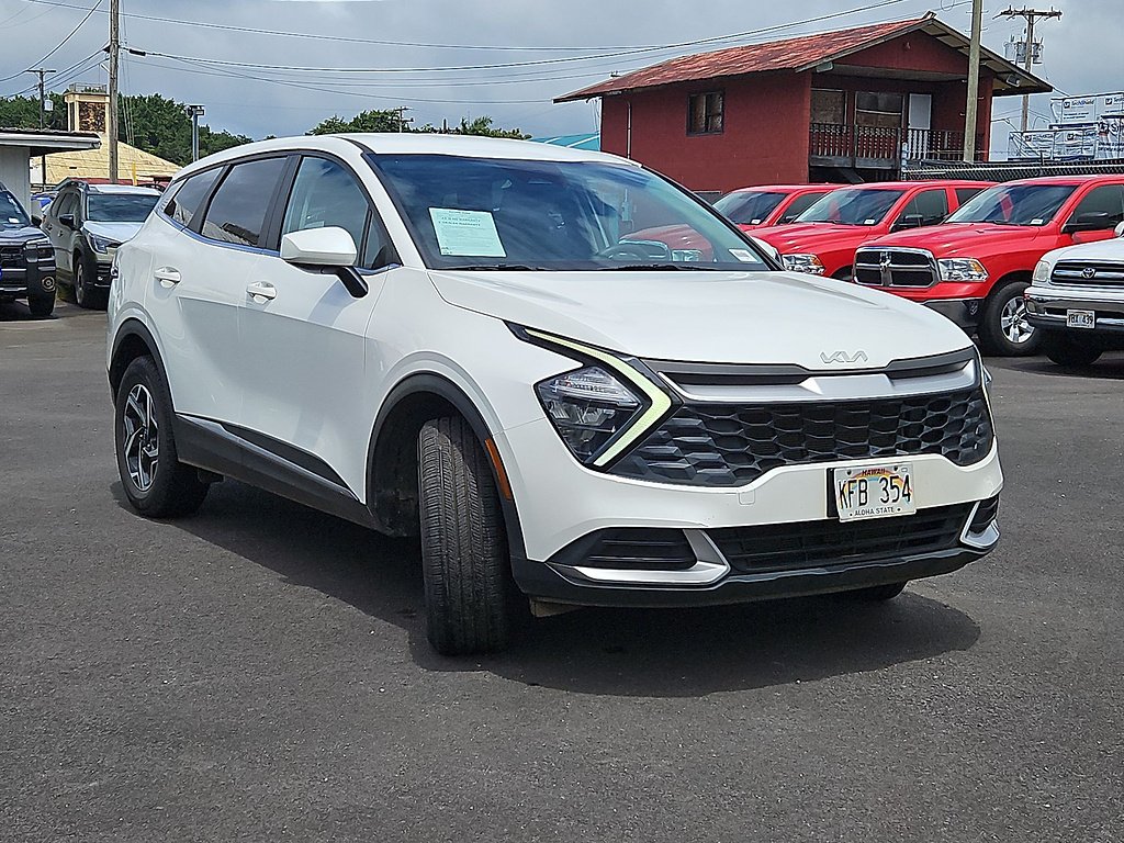 Used 2023 Snow White Pearl Kia LX image 11