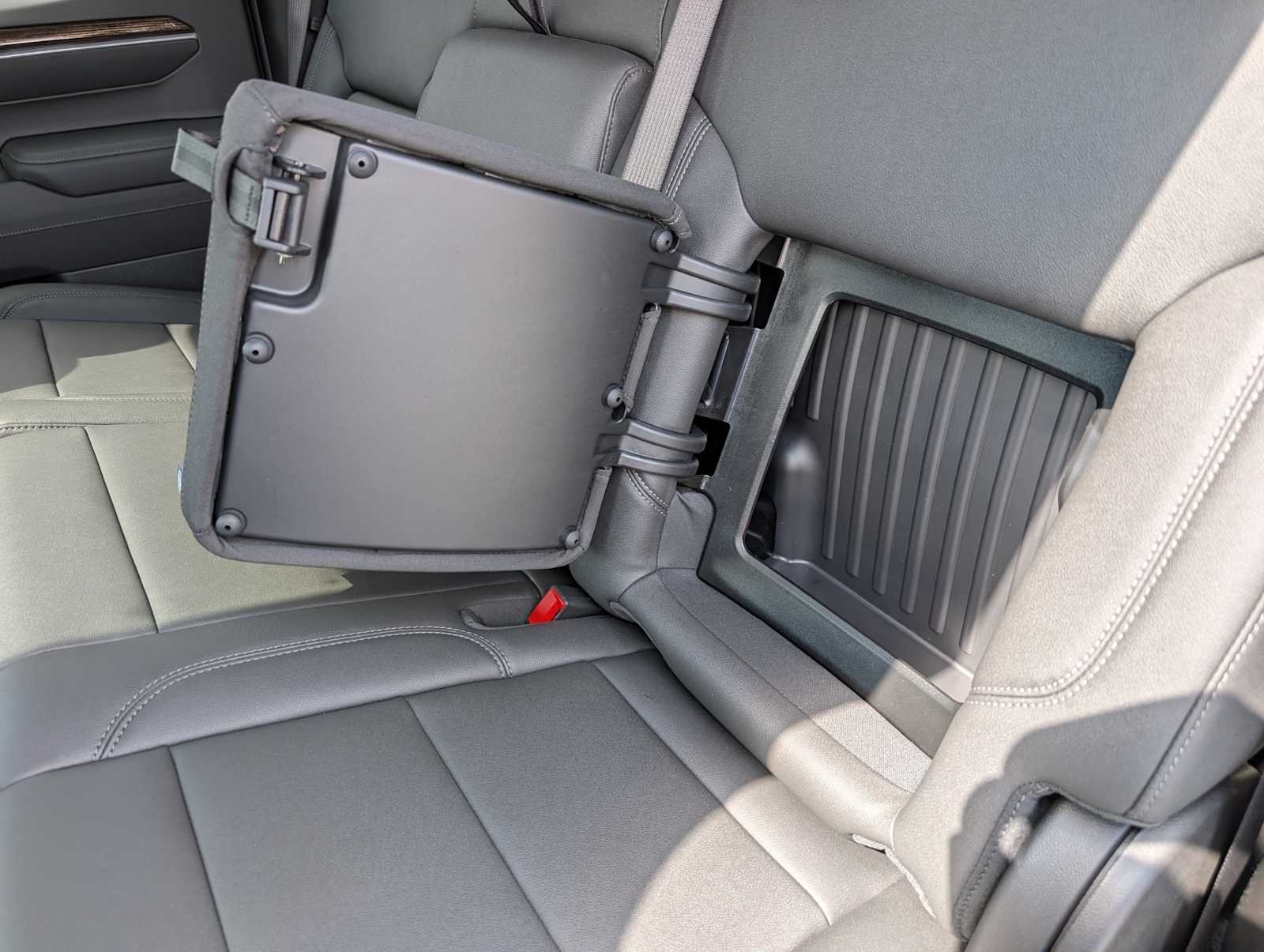 New 2026 Sterling Metallic GMC Elevation image 20
