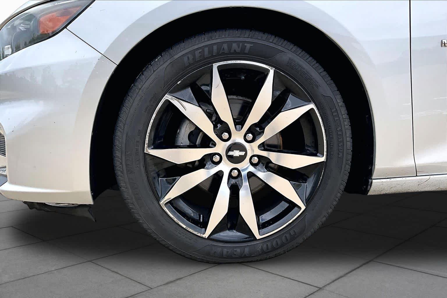 Used 2017 Silver Ice Metallic Chevrolet LT image 11