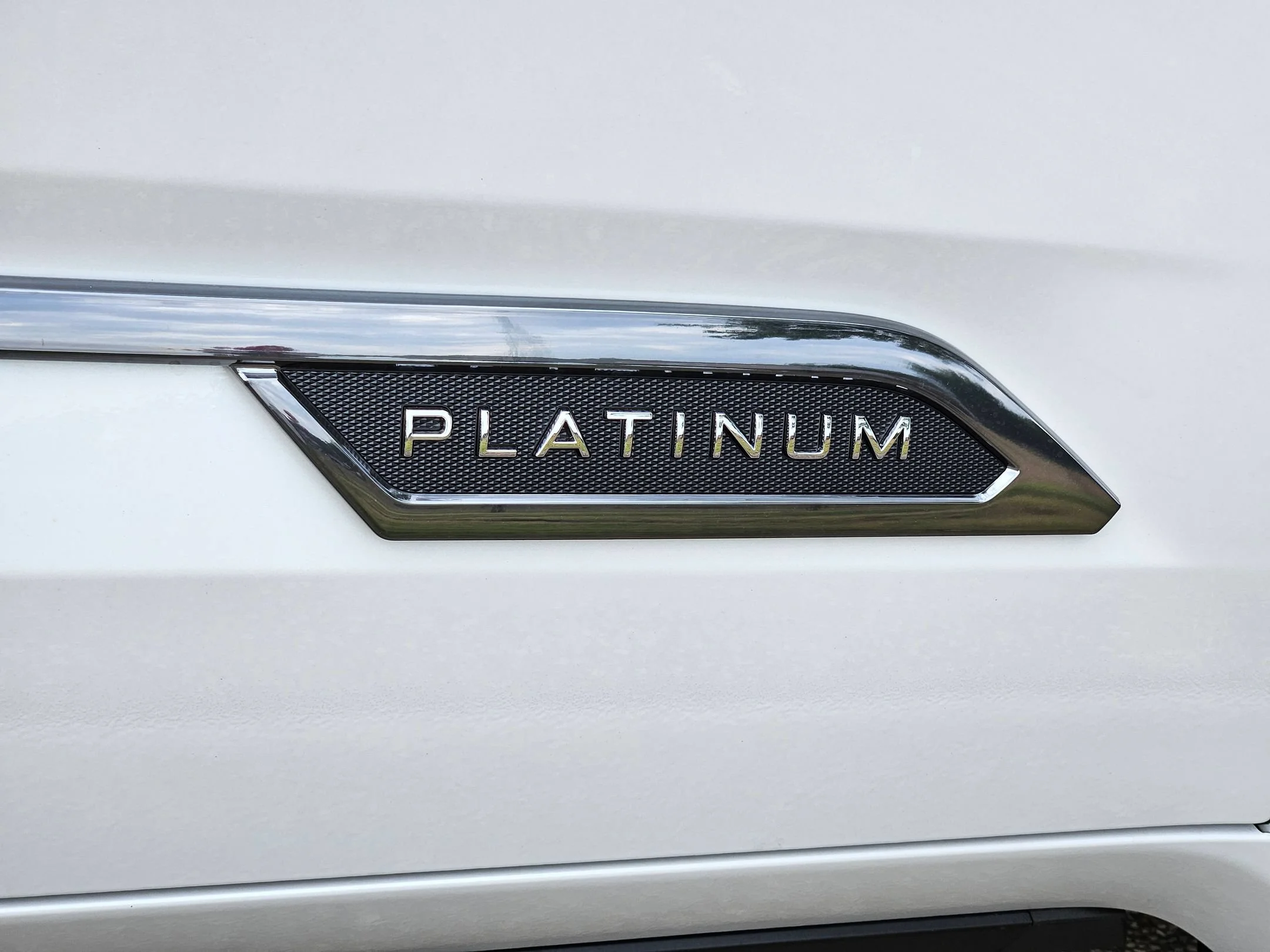 New 2026 Wind Chill Pearl Toyota Platinum image 23