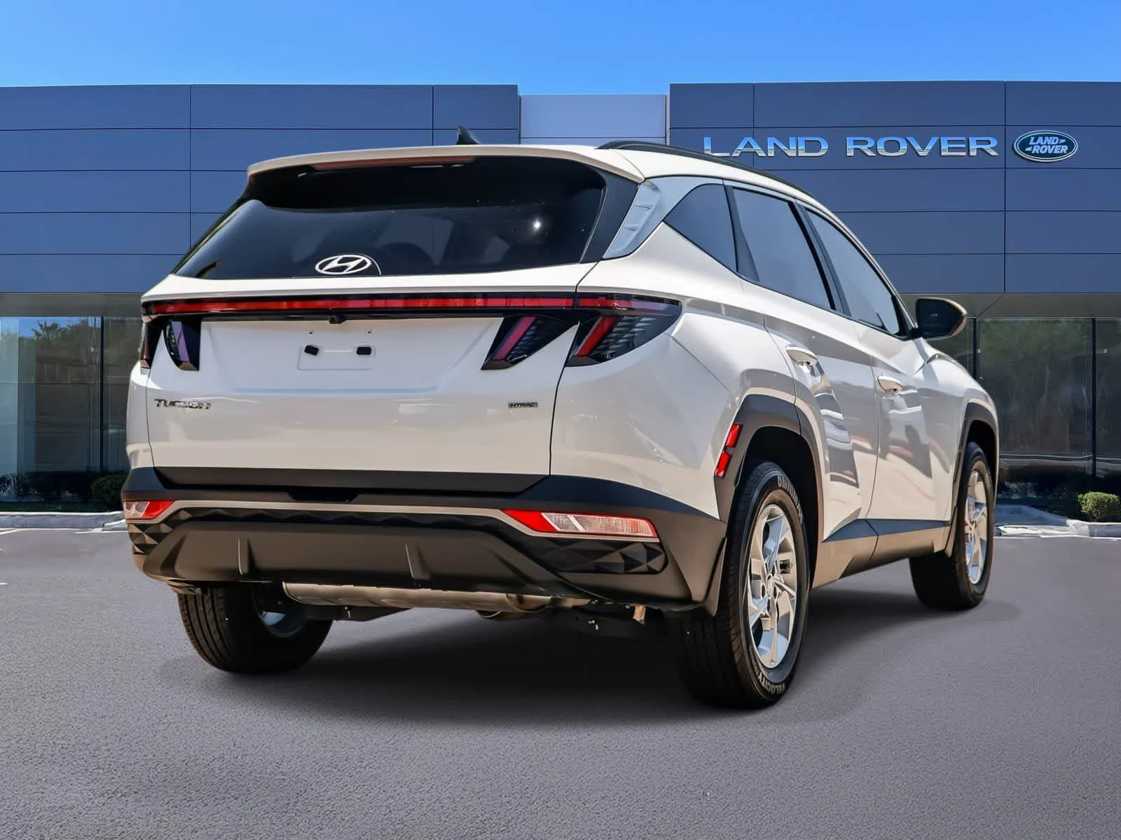 Used 2023 Serenity White Pearl Hyundai SEL image 4