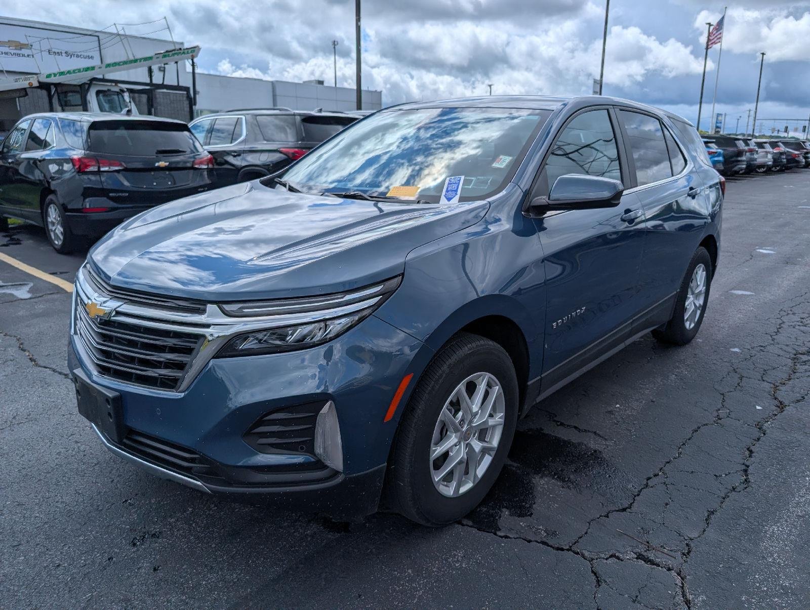 Used 2024 Lakeshore Blue Metallic Chevrolet LT image 4