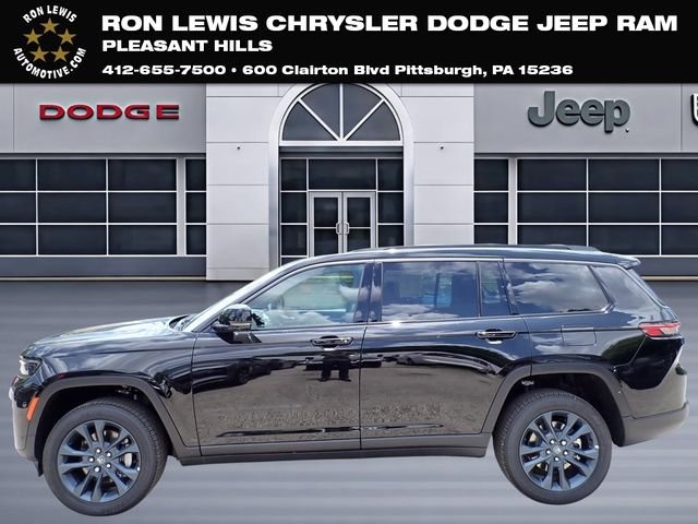 New 2026 Diamond Black Crystal Pearl-Coat Exterior Paint Jeep Limited image 1