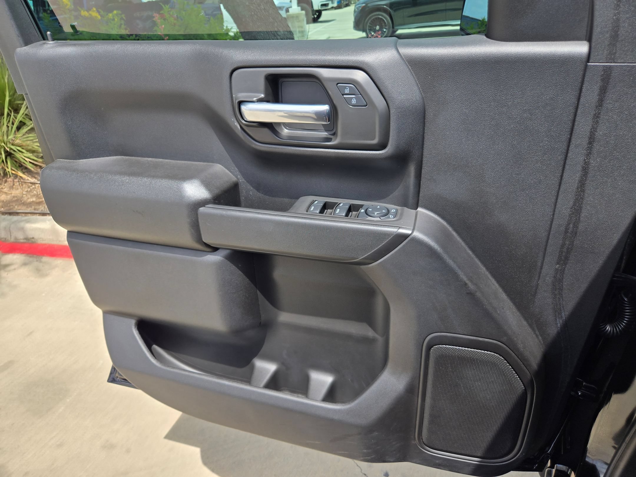 Used 2025 Black Chevrolet Custom image 17