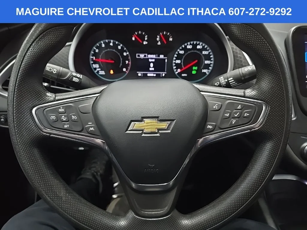 Used 2023 Gray Chevrolet LT image 18