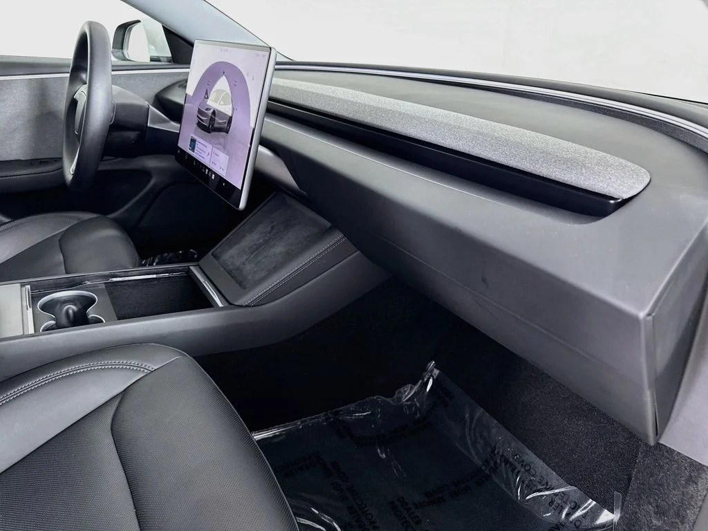Used 2025 White Tesla Long Range image 30