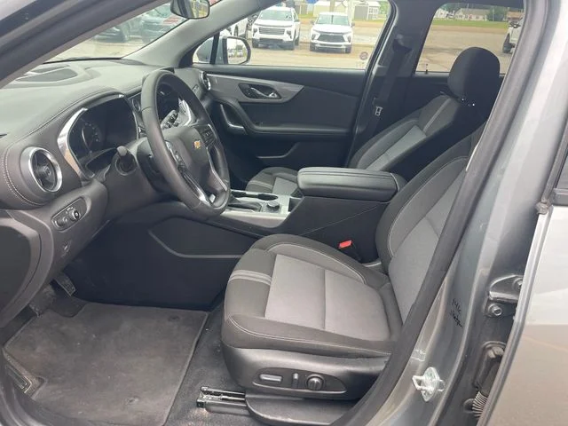 Used 2025 Gray Chevrolet LT image 10