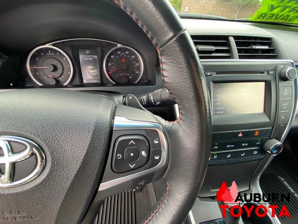 Used 2017 Ice Cap Toyota SE image 37