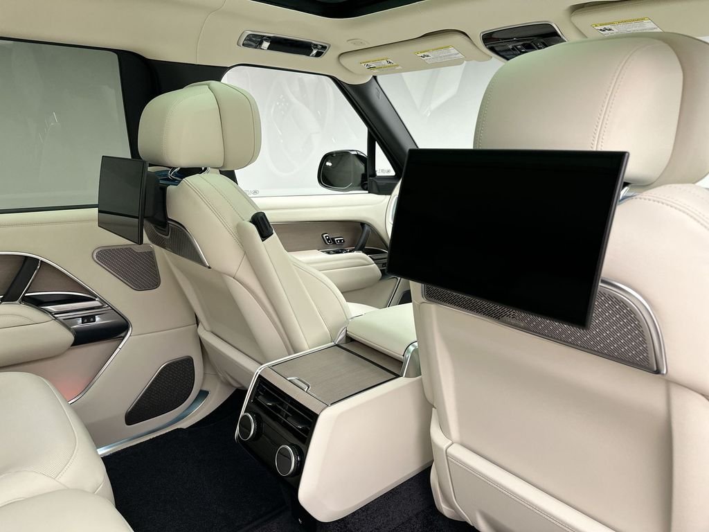New 2026 Carpathian Gray Premium Metallic Land Rover Autobiography image 16