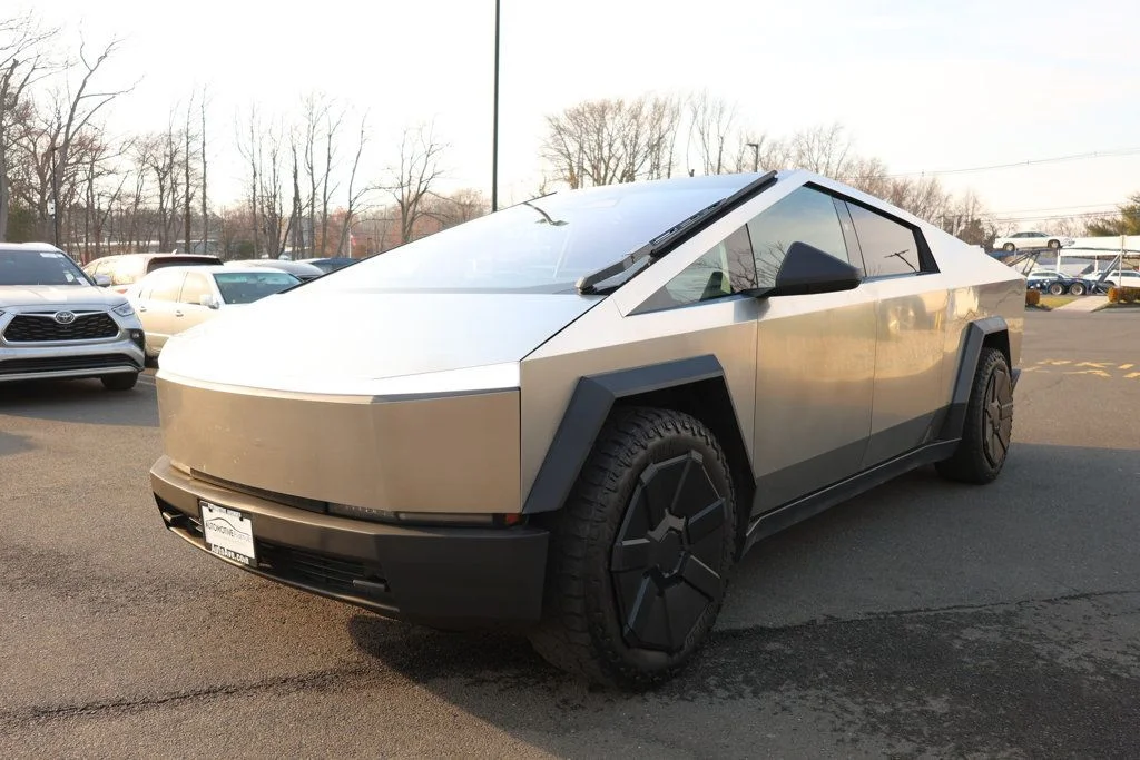 2024 Tesla Cybertruck All-Wheel Drive's photo