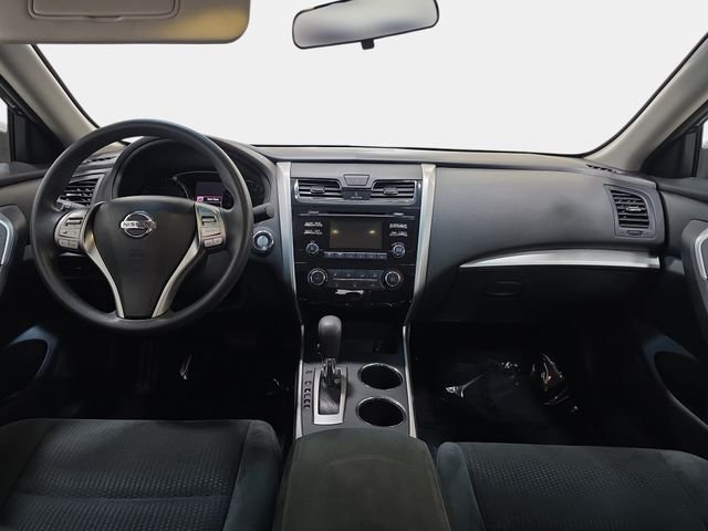 Used 2015 Blue Nissan 2.5 S image 10