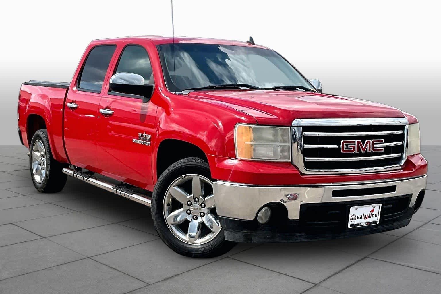 Used 2013 Fire Red GMC SLE image 2