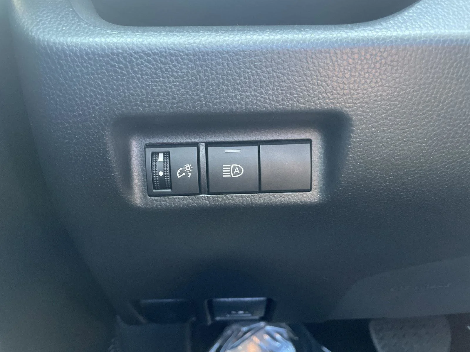 Used 2022 Magnetic Gray Metallic Toyota XLE image 16