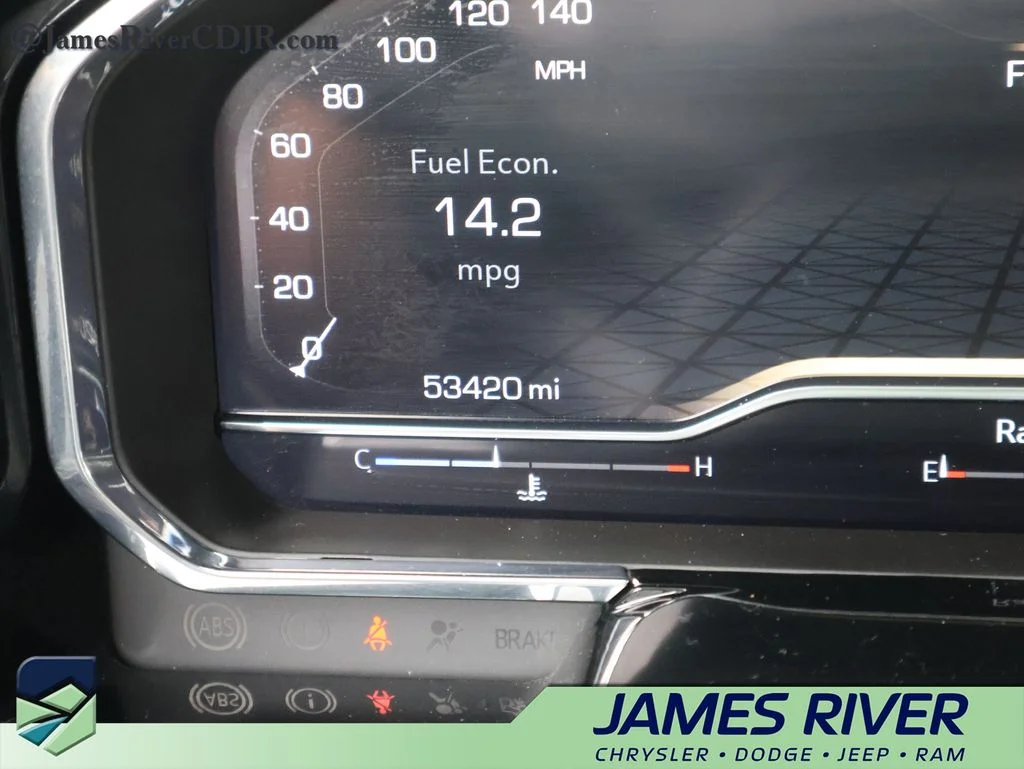 Used 2025 Silver GMC SLT image 29