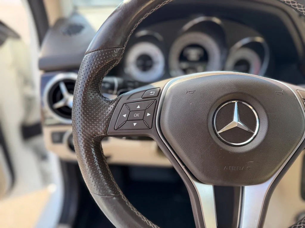 Used 2014 White Mercedes-Benz GLK 250 image 25