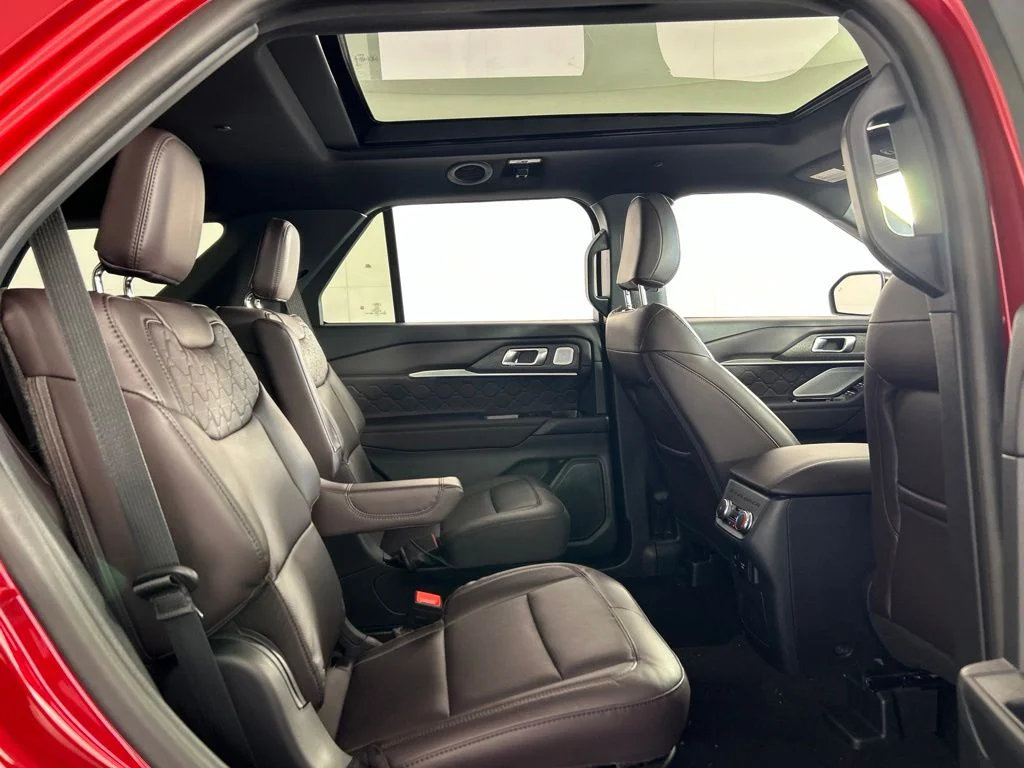 New 2026 Rapid Red Metallic Tinted Clearcoat Ford Platinum™ image 18