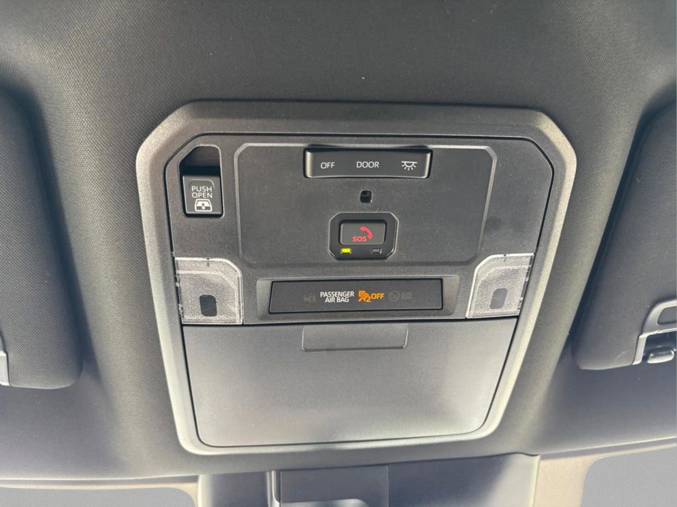 2025 Toyota Tundra Limited - Photo 13