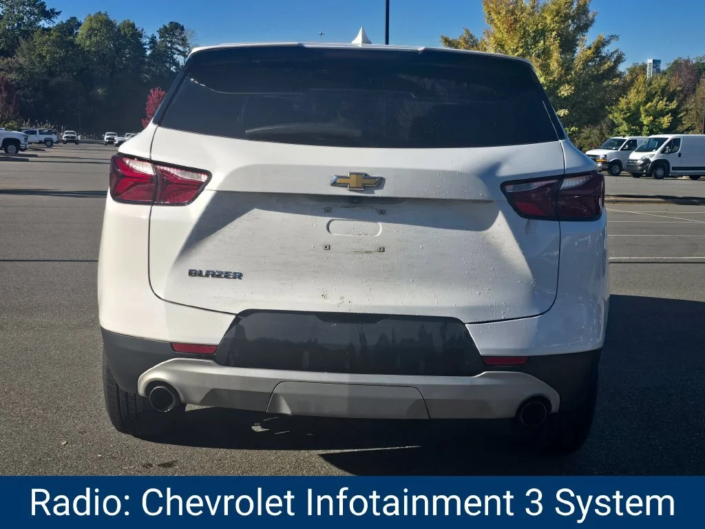 Certified Used 2022 SUMMIT WHITE Chevrolet LT image 3