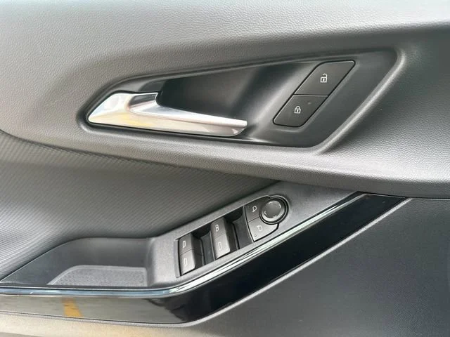 2026 Chevrolet Equinox LT - Photo 11