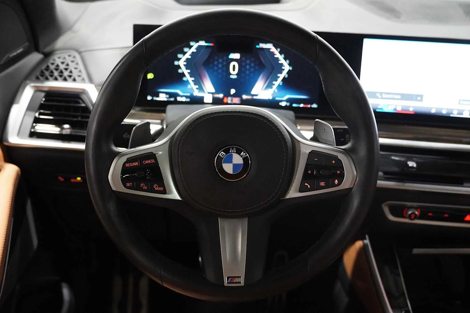Certified Used 2024 Mineral White Metallic BMW xDrive40i image 23