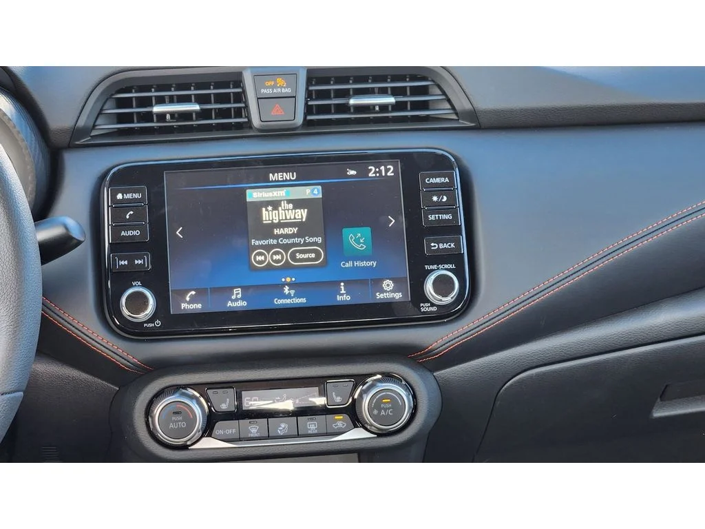 2025 Nissan Versa Sedan SR - Photo 21