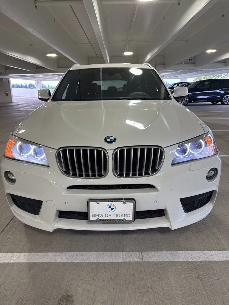Used 2014 Alpine White BMW xDrive35i image 2