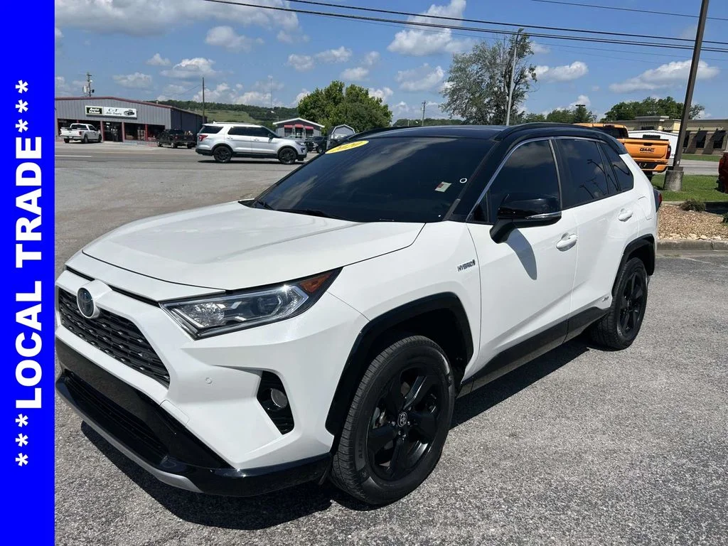 Used 2020 White Toyota XSE image 8