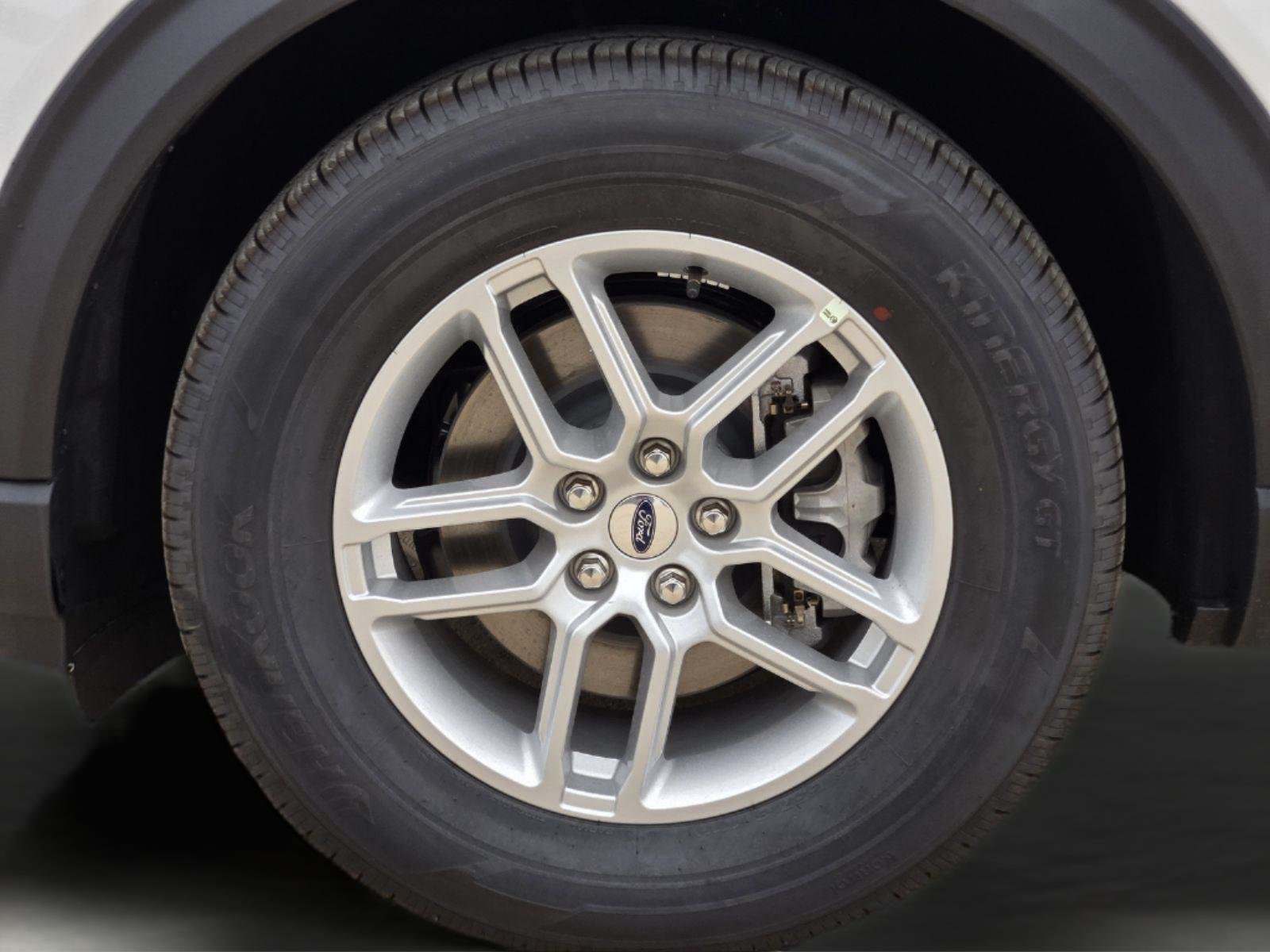New 2026 Star White Metallic Tri-Coat Ford Active image 7