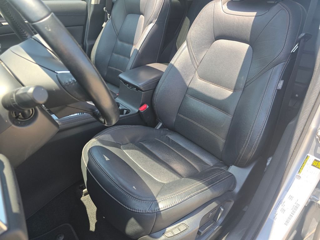 Used 2019 Sonic Silver Metallic Mazda Grand Touring image 22