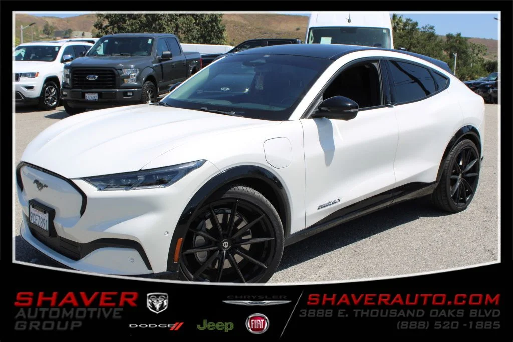 2022 Ford Mustang-Mach-e Premium's photo