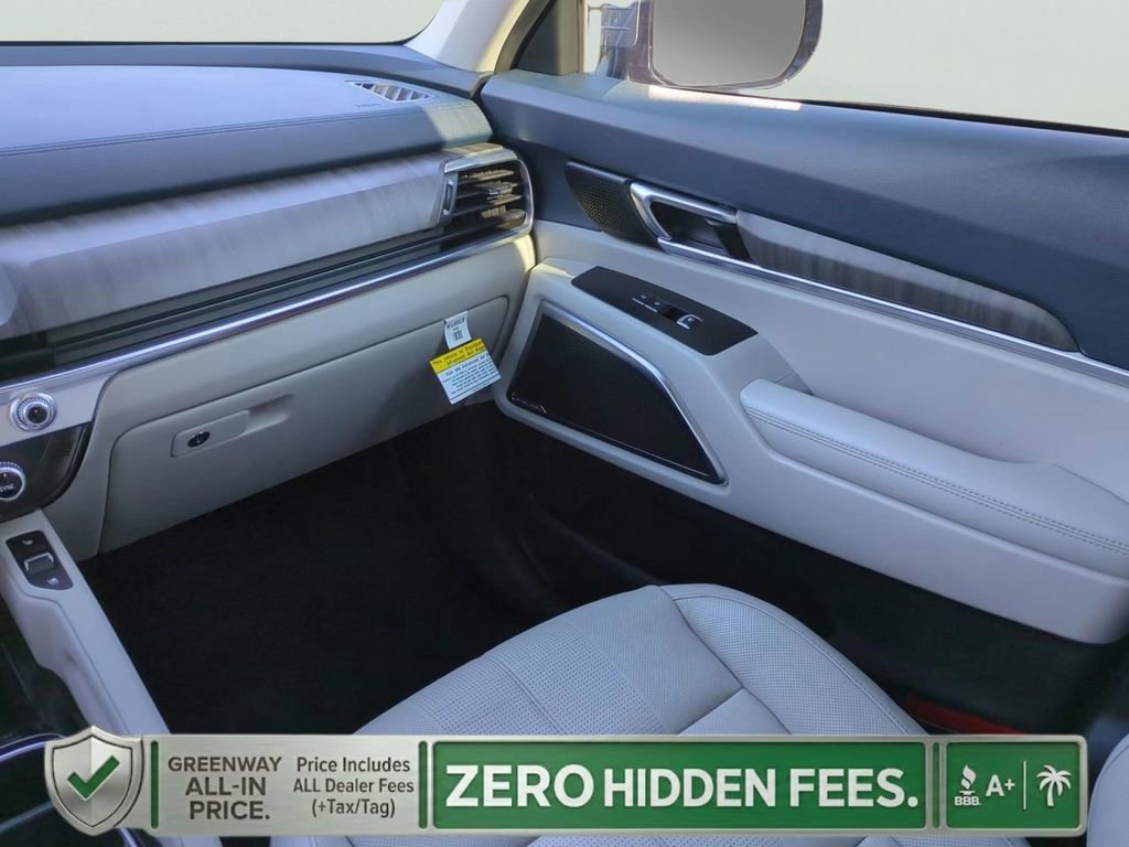 Used 2023 Everlasting Silver Kia SX image 15
