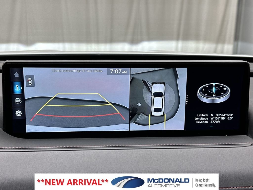 Used 2024 White Genesis 3.5T image 17