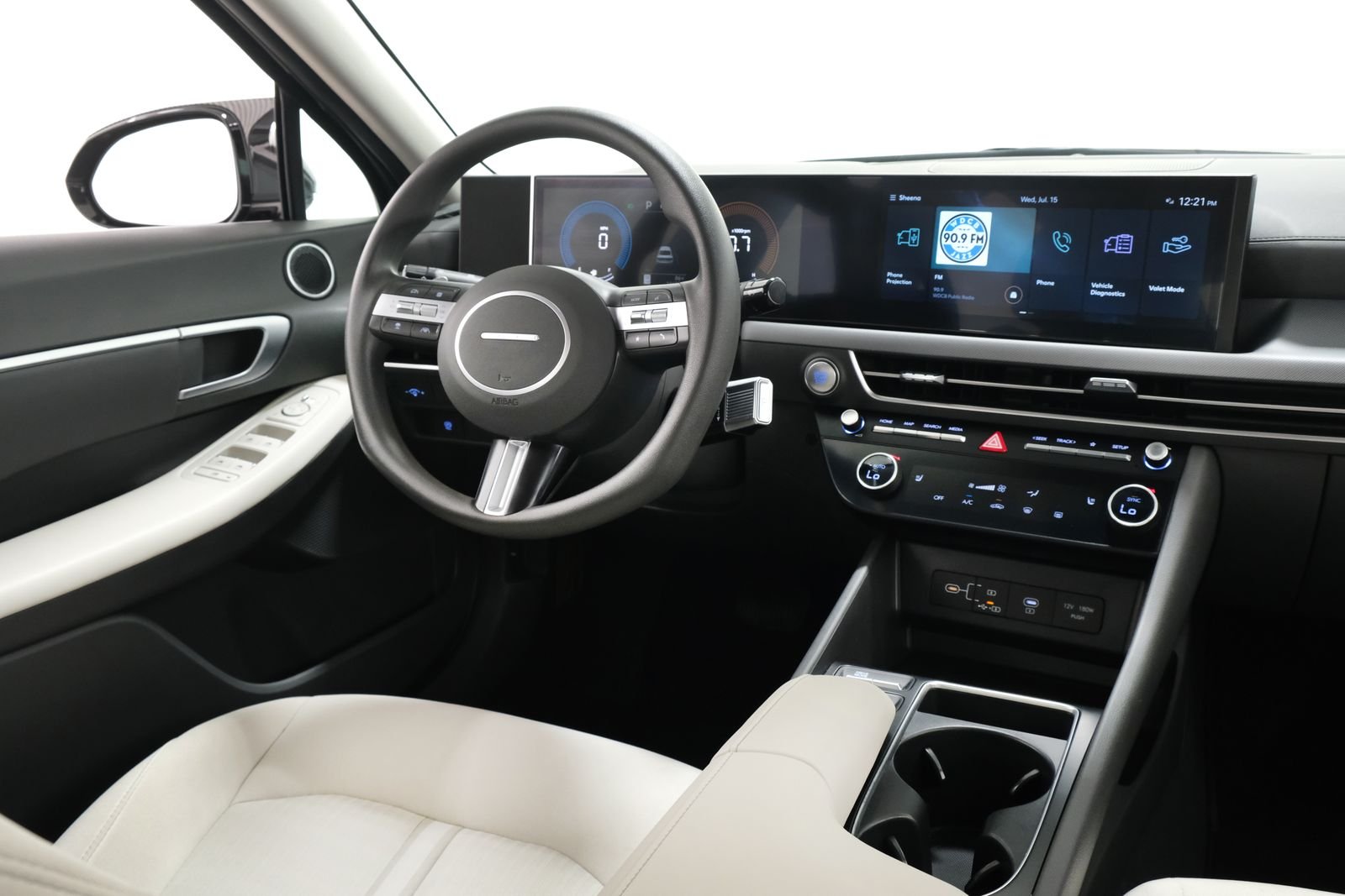 Used 2025 Portofino Gray Hyundai SEL image 10