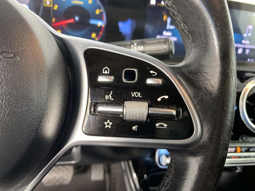Used 2020 Gray Mercedes-Benz CLA 250 image 16