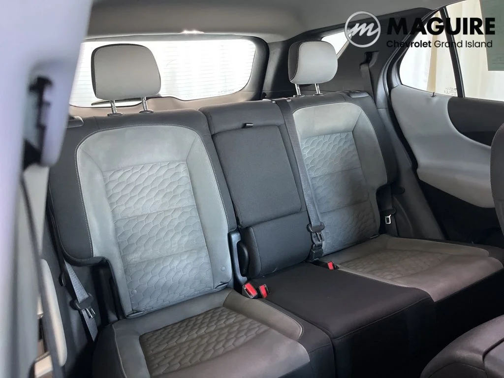 Used 2019 Silver Chevrolet LS image 31