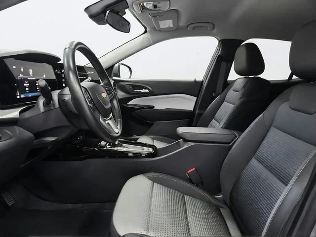 Used 2024 Gray Chevrolet LT image 9