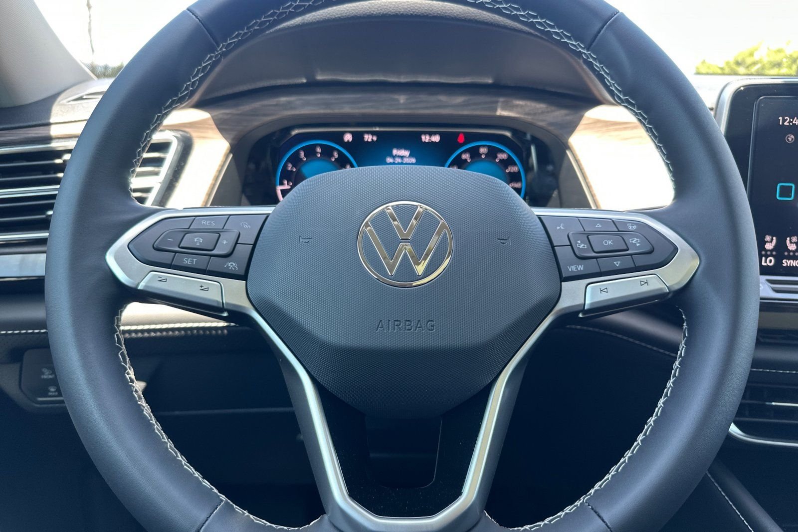 New 2026 Pure Gray Volkswagen 2.0T SEL image 22